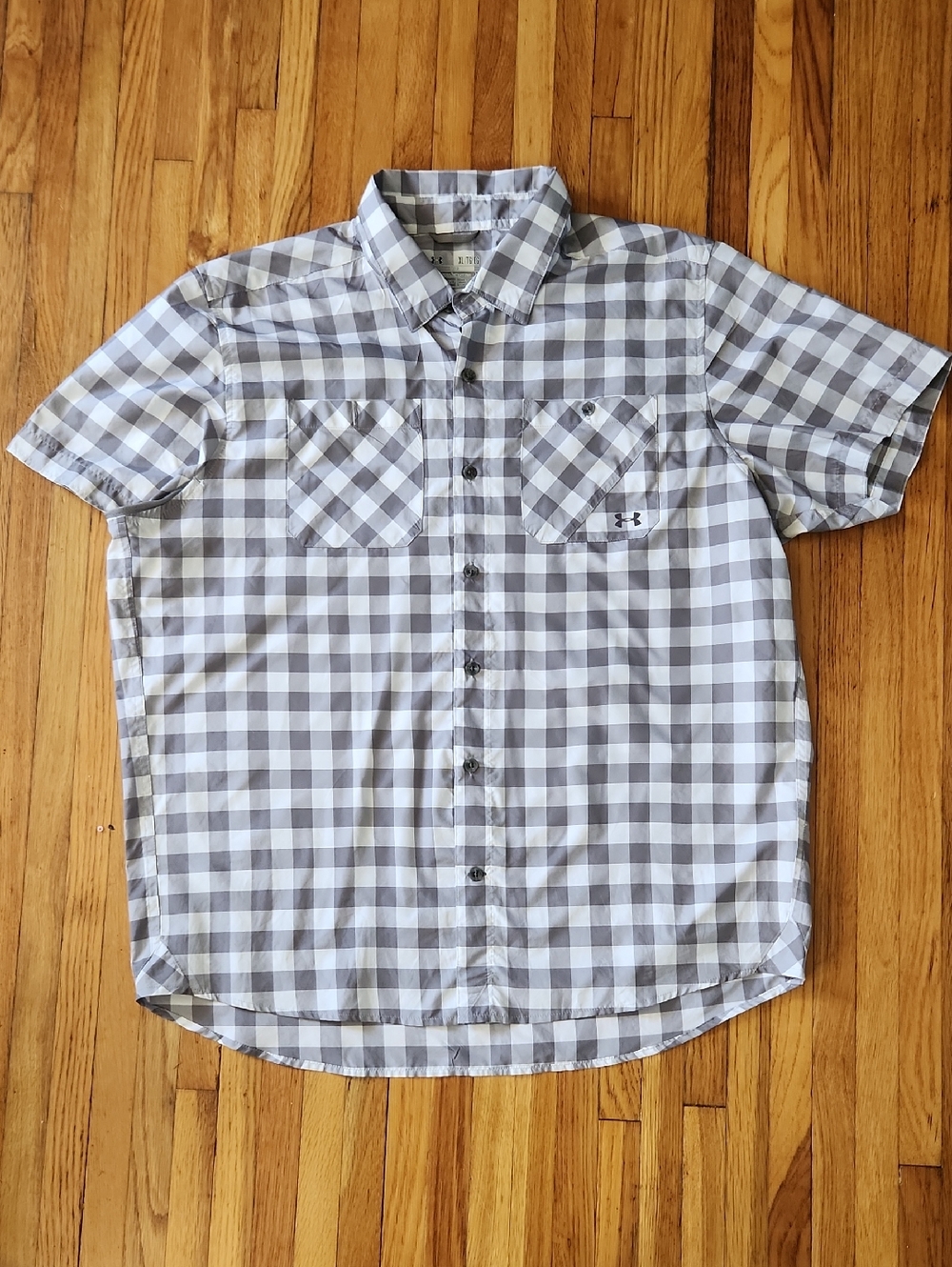 Under Armour Men's Short-Sleeve Gray Plaid Button-Down Polyester Shirt XL